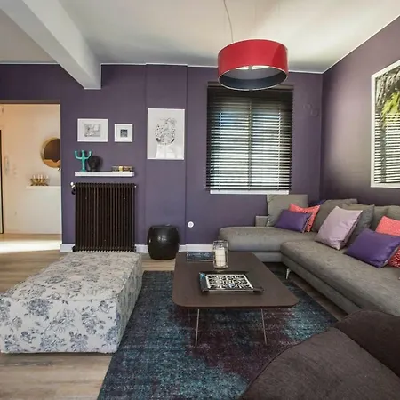 Stylish Loft Downtown * 塞萨洛尼基